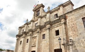 ciudad colonial panteon nacional