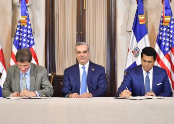 En 2023, se registraron 32,000 vuelos desde Estados Unidos a República Dominicana, y en lo que va de 2024 ya se han contabilizado 20,000 vuelos, proyectando superar los 40,000 para fin de año.