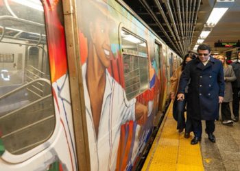 El ministro Collado dijo que esta campaña reafirma el compromiso del país con los dominicanos residentes en el exterior y su rol estratégico dentro del turismo nacional.