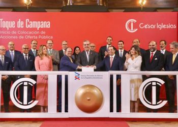 El presidente Luis Abinader encabezó el acto simbólico de apertura de acciones de César Iglesias.