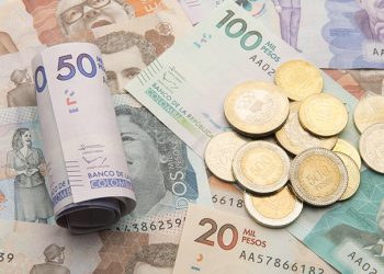 La OCDE también destacó que el Gobierno colombiano busca implementar una política de "consolidación fiscal gradual y prudente".