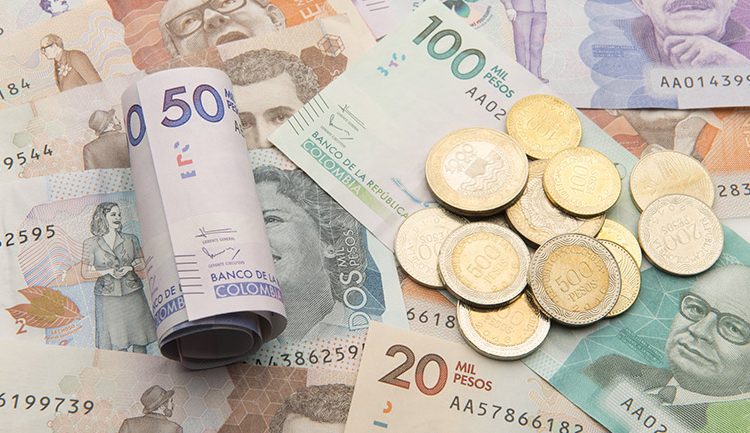 La OCDE también destacó que el Gobierno colombiano busca implementar una política de "consolidación fiscal gradual y prudente".