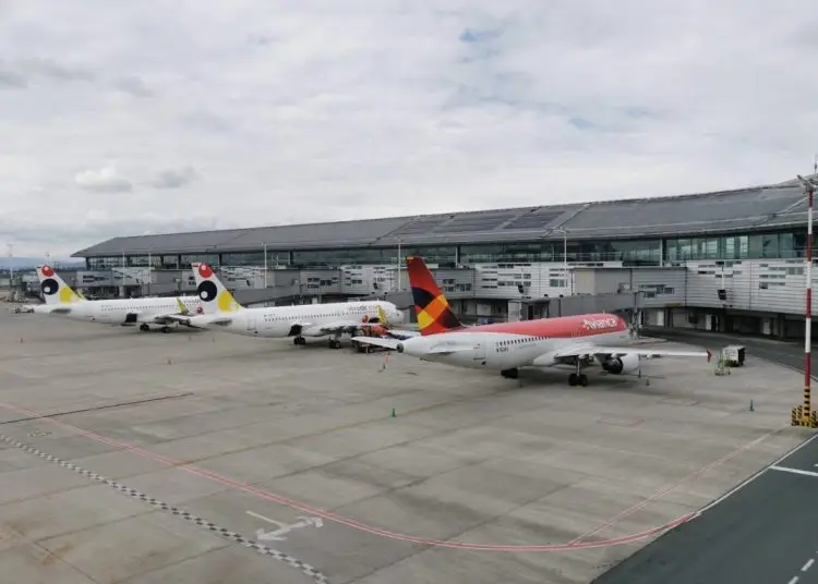 La Aeronáutica Civil de Colombia detalló que "está a la espera de una confirmación formal por parte de la Autoridad de Aviación Civil de Venezuela con respecto a este anuncio".