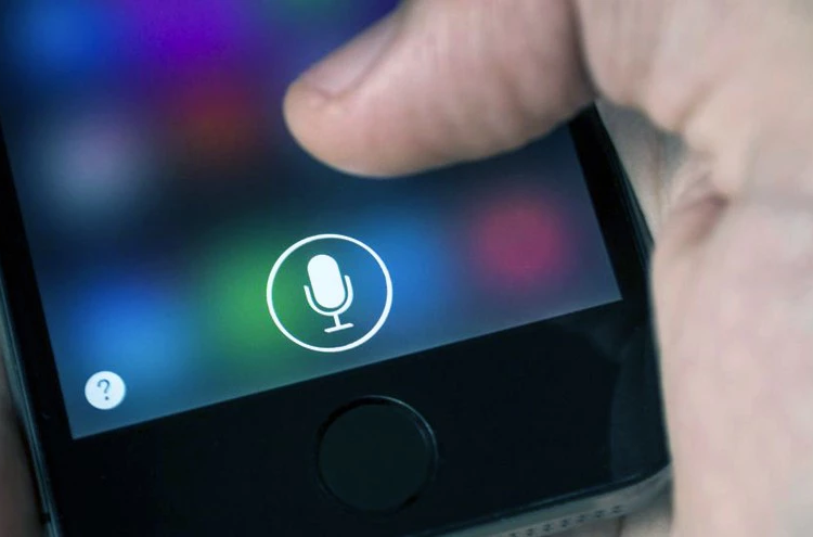 Apple debería analizar un gran conjunto de datos sobre los movimientos que los usuarios realizan para pronunciar cada palabra y crear perfiles de voz. | Fuente externa.