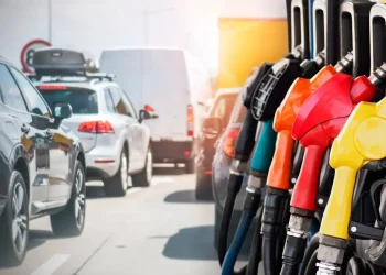 Existen varios frentes abiertos que complican aún más la operatividad de las estaciones de servicio y empresas distribuidoras de combustibles en el país.