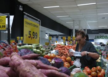 El consumo de las familias aporta cerca del 63% del PIB brasileño.