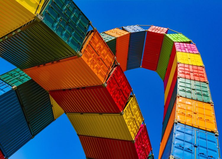 En el caso de China, que es el mayor exportador mundial, sus ventas al exterior dieron un bajón del 5.7%. | Pixabay.