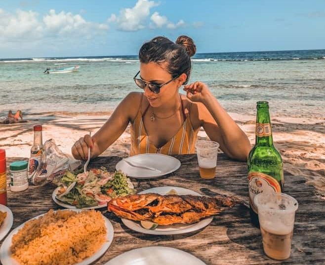 El año pasado, el país recibió a 8,535,742 turistas vía aérea y otros 2,656,305 cruceristas, alcanzando así una “cifra histórica” de 11,192,047 visitantes.