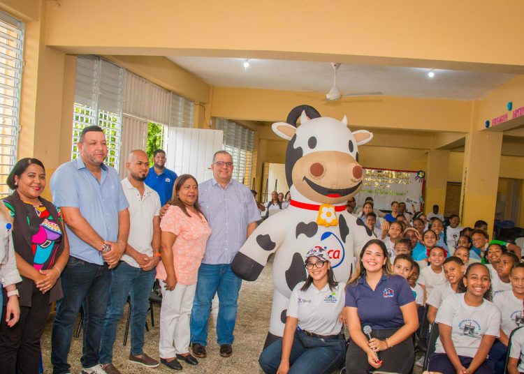 Destacan el papel de Conaleche en el desarrollo del sector lácteo dominicano.