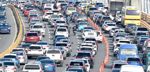 El vicepresidente del Conacerd, Antonio Cruz Rojas, se pronunció preocupados y en descontento con la problemática de los embotellamientos vehiculares o tapones en el GSD, afirmando que esto provoca pérdidas millonarias al país.