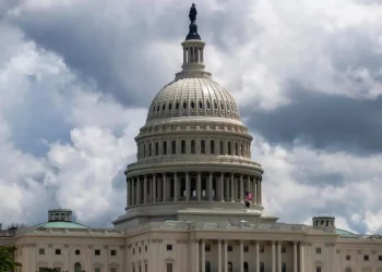 Donald Trump celebra aprobación de la medida.