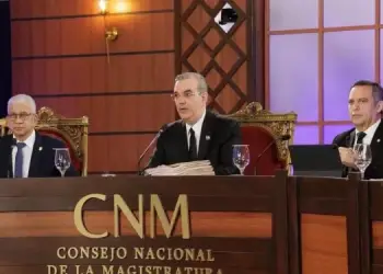 En tanto, la reunión del viernes para anunciar el nombre del próximo titular de la PGR fue postergada para la próxima semana.