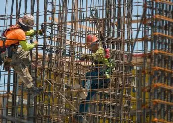 Informó de la creación de un registro de proveedor inmobiliario para mayor transparencia.