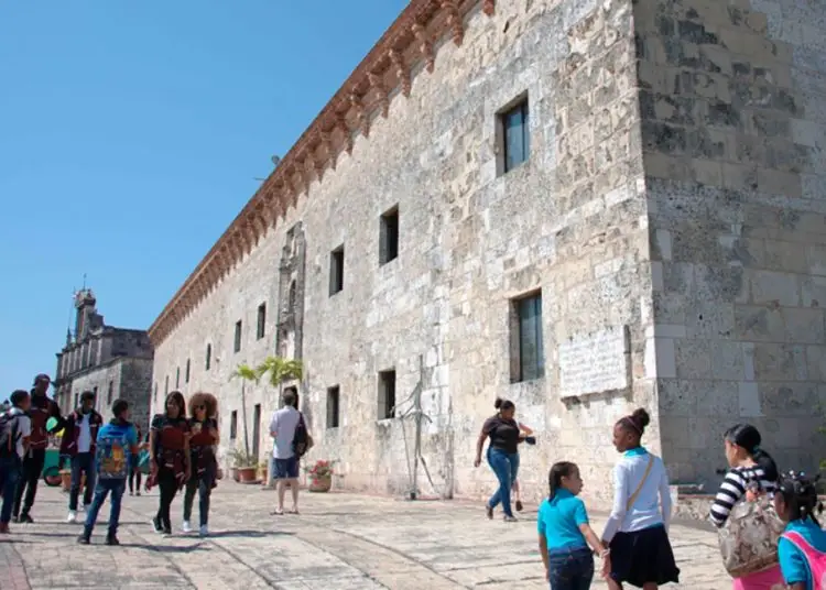 La innovación en este sector permite crear nuevas oportunidades para el desarrollo de la identidad cultural.