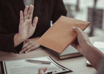 En concreto, Transparencia Internacional considera que "República Dominicana debe acelerar las investigaciones actuales de casos de gran corrupción antes de que se desestimen por incumplir los plazos legales".