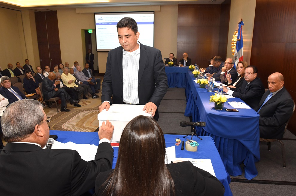 credenciales compra a 15.8.16