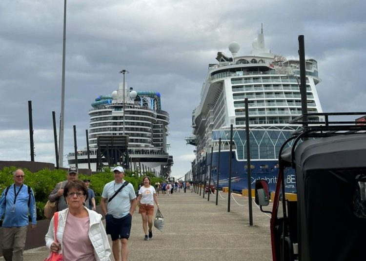 Los cruceristas que llegan a los puertos dominicanos bajan del barco bajo distintas modalidades.