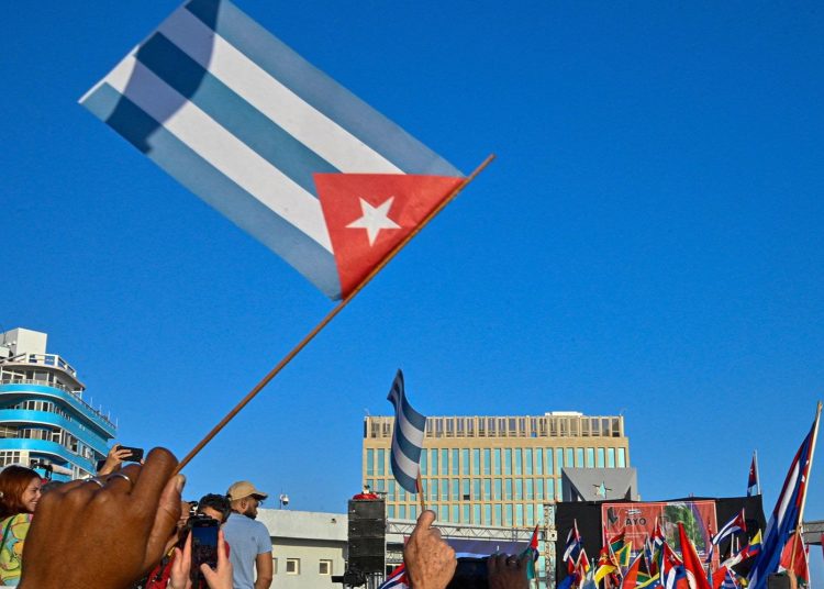 Cuba precisa del orden de 110,000 barriles de petróleo diarios, según distintas estimaciones y a falta de datos oficiales.