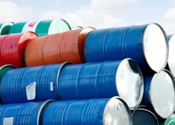 Los 80,000 barriles que envía Pemex actualmente la petrolera más endeudada del mundo suponen algo más del déficit de crudo de la isla de un día.