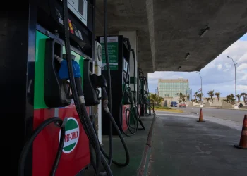Cuba empezó recibir combustible importado en medio del bloqueo petrolero de EE.UU. al país.