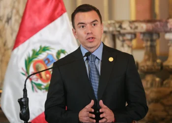 Noboa, que asumió el cargo a finales de noviembre de 2023, redujo los subsidios a las gasolinas, con lo que hubo una subida de 25 centavos de dólar por galón.