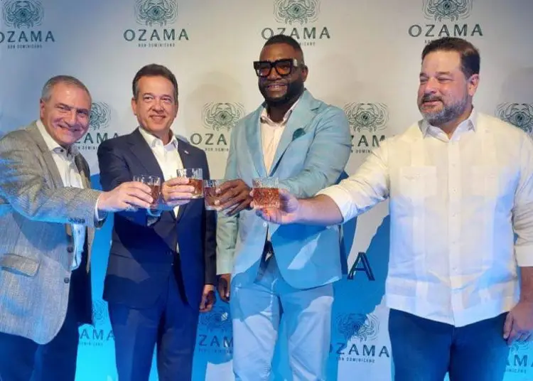 Ron Ozama es un producto elaborado en República Dominicana utilizando caña de azúcar local.