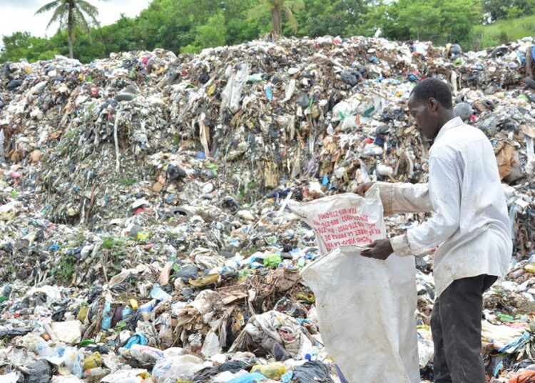 El informe señala que entre 2018 y 2022, los vertederos de Duquesa y Rafey gestionaron un total de 8,230,876.69 toneladas de residuos sólidos urbanos.