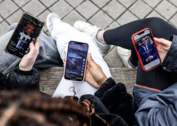 Según los datos, el 34.9% de los latinoamericanos considera que estas plataformas empeoran la política.