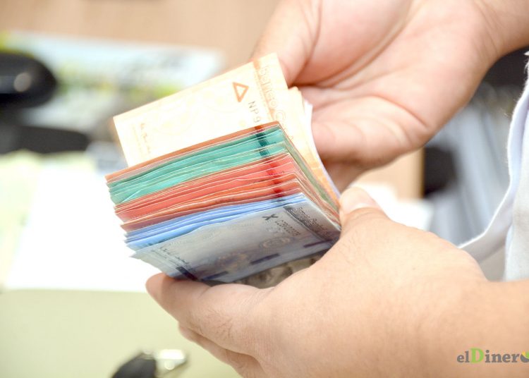 La deuda interna dominicana aumentó 23.5% en 2020, al pasar de US$20,361.8 millones a US$25,4271 millones. | Lésther Álvarez