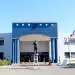 Los servicios que estarán disponibles corresponden a la Dirección de Extranjería y consisten en la recepción de documentos, trámites para residentes y no residentes, renovación de carné y entrega de carnés de extranjería.