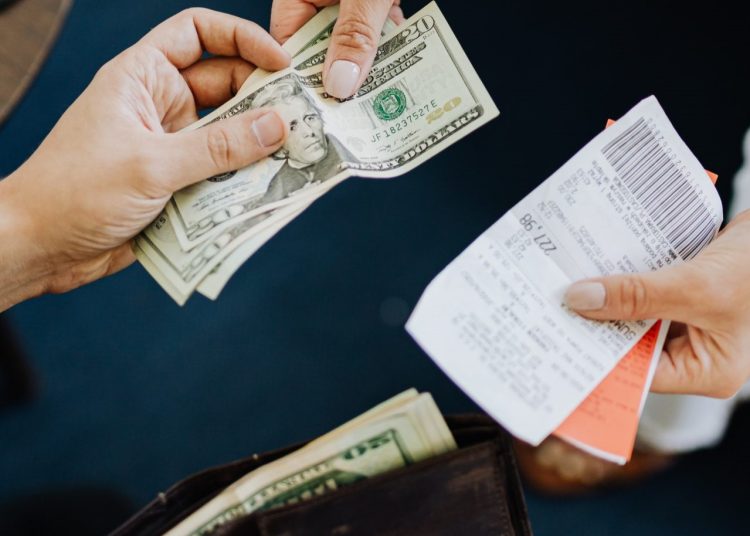 En República Dominicana, el 21% de la población femenina ha sido víctima de violencia económica.