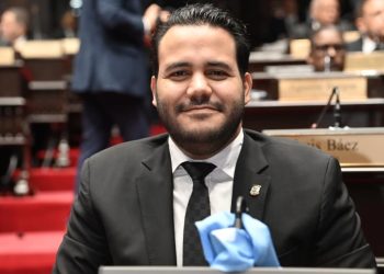 Dijo que la iniciativa se enfoca en revisar los incentivos y exenciones fiscales de sectores empresariales que ya hace años recuperaron sus inversiones y obtienen ganancias sobre las que no pagan impuestos.