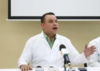 Dr. Julio Landrón, director ejecutivo del Servicio Nacional de Salud (SNS).