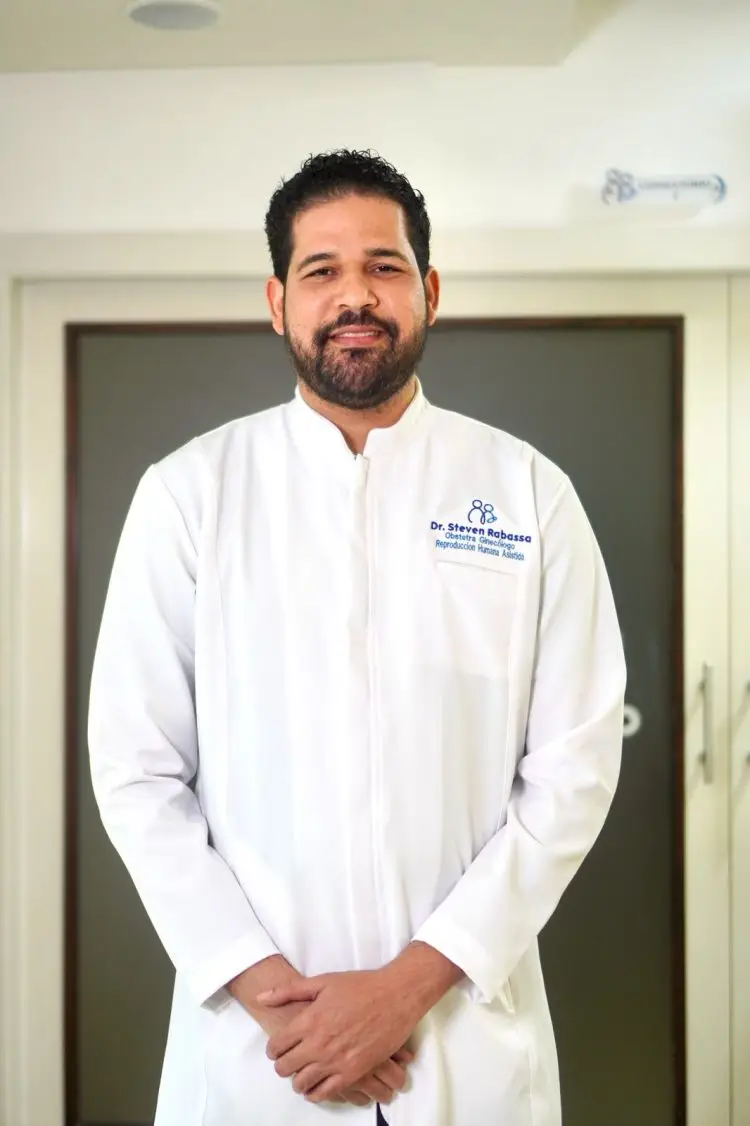 doctor Steven Rabassa, ginecólogo obstetra especialista en reproducción humana asistida. | Cortesía