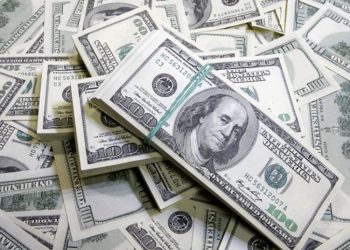 El dólar se vende a RD$60.65 en principales bancas del país.