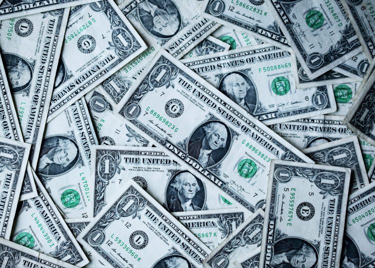 La compra del dólar 58.9612 y tasa de venta 59.2195