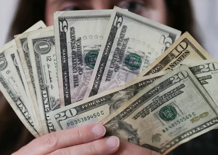 También US$1,832 millones para 2025, y US$376 millones que vencían entre 2026 y 2031.