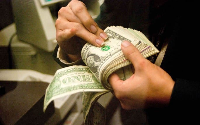 dolares-moneda-aayp