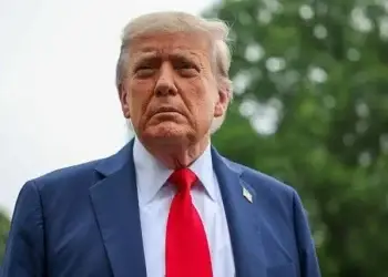 El republicano se había reunido este sábado en la Casa Blanca con su equipo de seguridad nacional, en medio de la incógnita de si Estados Unidos se sumaría a los ataques israelíes contra Irán.