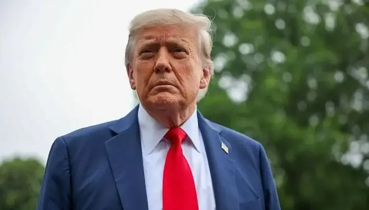 El republicano se había reunido este sábado en la Casa Blanca con su equipo de seguridad nacional, en medio de la incógnita de si Estados Unidos se sumaría a los ataques israelíes contra Irán.