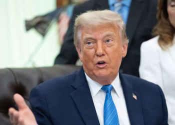 Trump indicó que existe posibilidad de que negociaciones para revisar el acuerdo no prosperen.
