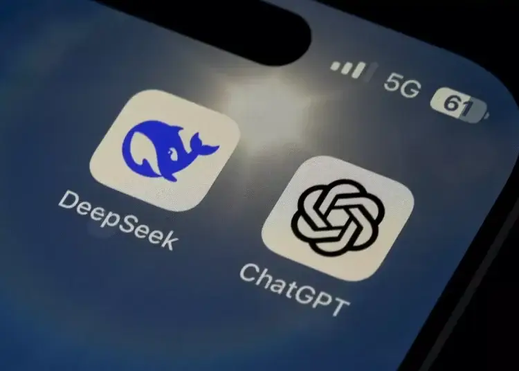La aplicación ofrece un asistente de IA, un 'chatbot', que puede descargarse de manera gratuita en la App Store y en Google Play Store, y que da respuesta a las dudas del usuario en forma de conversación.- Fuente externa.
