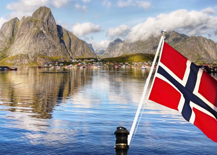 Bandera de Noruega.- Fuente externa.