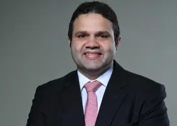 Medina enfatizó que una inflación baja no significa una reducción de precios, sino que estos aumentarán a un ritmo más lento.