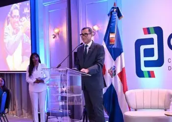 El ministro de Trabajo admitió que el marco jurídico laboral dominicano plantea retos para el sector, debido a que “no se ajusta a la agilidad y la previsibilidad que requieren las empresas”.