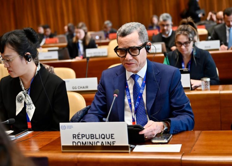 El ministro de Trabajo dominicano diserta en la 356 reunión del Consejo de Administración de la Organización Internacional del Trabajo (OIT), celebrada en Ginebra, Suiza.