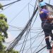 Las distribuidoras de electricidad deben invertir al menos US$300 millones anuales en redes y medidores. | Ronny Cruz