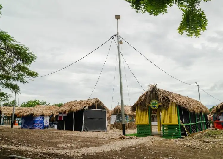 La empresa informó que los trabajos incluyeron la instalación de 410 metros de cable tipo triplex, 16 postes eléctricos, 32 luminarias y un transformador de 50 kilovoltamperios (kVA).