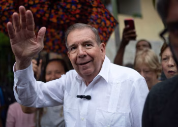 Moscoso indicó que González Urrutia estará acompañado de nueve exmandatarios que son integrantes de la Iniciativa Democrática de España y las Américas (IDEA), a la que ella misma pertenece.