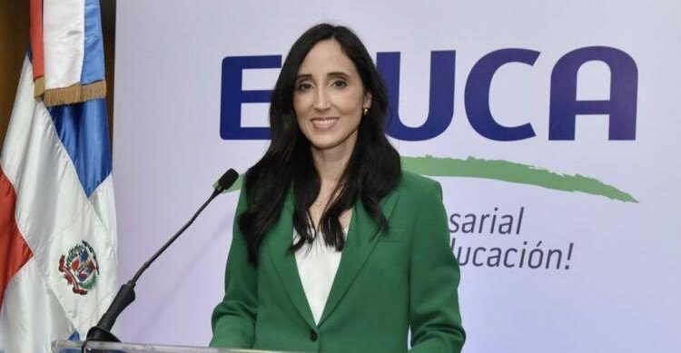 Susana Martinez Nadal, presidenta de Educa, indica que debe cumplirse el calendario escolar 2025-2026 en su totalidad.